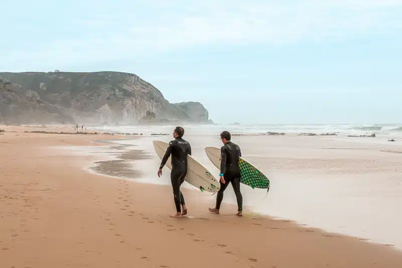 portugal surfer algarve wellenreiten tipps portugal surfer algarve wellenreiten tipps