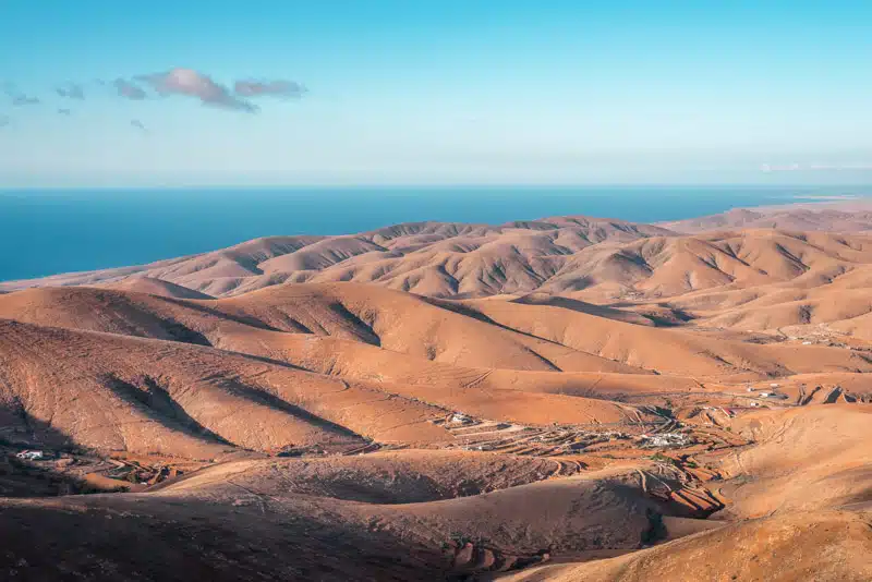 Winterflucht in Europa: 8 warme Reiseziele 5 Kanaren Fuerteventura Urlaub Winter warme Reiseziele